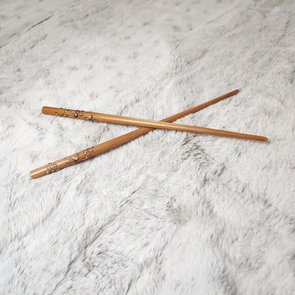 Claire's Y2k Vintage Wooden Hair Sticks - Picture 3 of 4